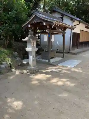 佐紀神社（西畑）の手水舎