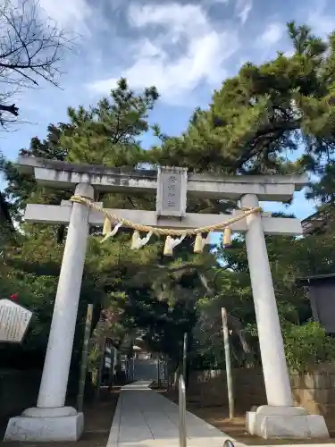 登渡神社の{uncategorized: "未分類", other: "その他", undefined: "問題あり", building: "その他建物", grave: "お墓", sacred_gate: "鳥居", guardian: "狛犬", statue: "像", buddha: "仏像", history: "歴史", nature: "自然", garden: "庭園", animal: "動物", pagoda: "塔", temizu: "手水舎", mountain_gate: "山門・神門", sanctuary: "本殿・本堂", subordinate: "末社・摂社", art: "芸術", scenery: "景色", jizo: "地蔵", ema: "絵馬", goshuin: "御朱印", omikuji: "おみくじ", items: "授与品その他", amulet: "お守り", goshuincho: "御朱印帳", eats: "食事", festival: "お祭り", votive_dance: "神楽", shichigosan: "七五三参", wedding: "結婚式", experience: "体験その他", initially: "初詣", around: "周辺", anti_infection: "感染症対策"}