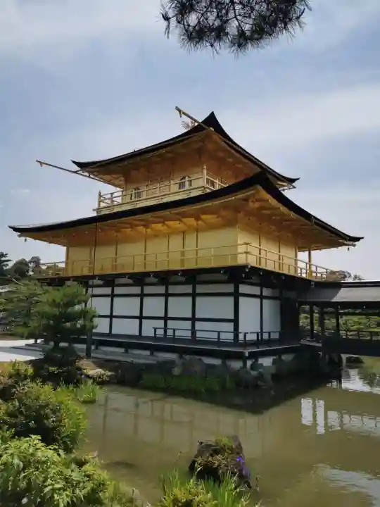 鹿苑寺(金閣寺)の{uncategorized: "未分類", other: "その他", undefined: "問題あり", building: "その他建物", grave: "お墓", sacred_gate: "鳥居", guardian: "狛犬", statue: "像", buddha: "仏像", history: "歴史", nature: "自然", garden: "庭園", animal: "動物", pagoda: "塔", temizu: "手水舎", mountain_gate: "山門・神門", sanctuary: "本殿・本堂", subordinate: "末社・摂社", art: "芸術", scenery: "景色", jizo: "地蔵", ema: "絵馬", goshuin: "御朱印", omikuji: "おみくじ", items: "授与品その他", amulet: "お守り", goshuincho: "御朱印帳", eats: "食事", festival: "お祭り", votive_dance: "神楽", shichigosan: "七五三参", wedding: "結婚式", experience: "体験その他", initially: "初詣", around: "周辺", anti_infection: "感染症対策"}