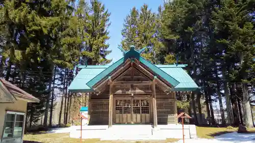 占冠神社の本殿