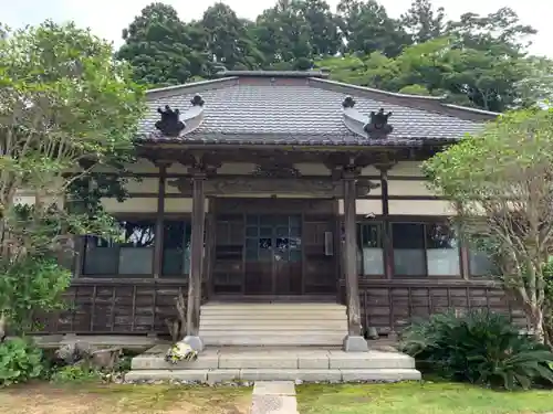 長岡寺の本殿・本堂
