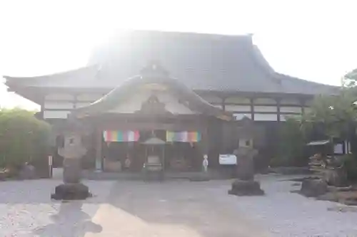 法長寺の本殿・本堂