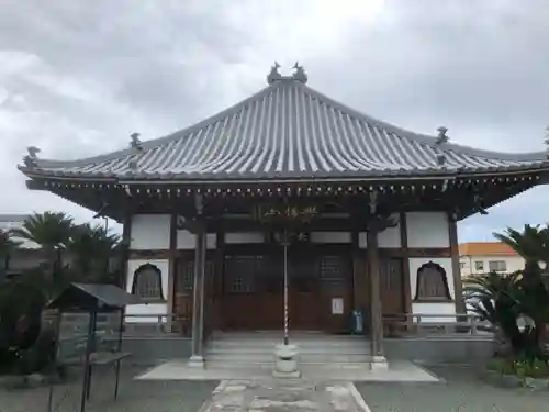 長隆寺の本殿・本堂