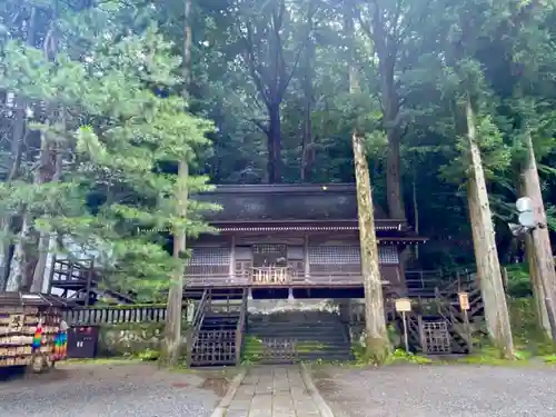 諏訪大社の本殿・本堂