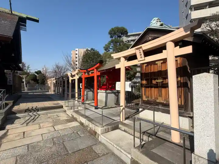 鶴見神社の{uncategorized: "未分類", other: "その他", undefined: "問題あり", building: "その他建物", grave: "お墓", sacred_gate: "鳥居", guardian: "狛犬", statue: "像", buddha: "仏像", history: "歴史", nature: "自然", garden: "庭園", animal: "動物", pagoda: "塔", temizu: "手水舎", mountain_gate: "山門・神門", sanctuary: "本殿・本堂", subordinate: "末社・摂社", art: "芸術", scenery: "景色", jizo: "地蔵", ema: "絵馬", goshuin: "御朱印", omikuji: "おみくじ", items: "授与品その他", amulet: "お守り", goshuincho: "御朱印帳", eats: "食事", festival: "お祭り", votive_dance: "神楽", shichigosan: "七五三参", wedding: "結婚式", experience: "体験その他", initially: "初詣", around: "周辺", anti_infection: "感染症対策"}