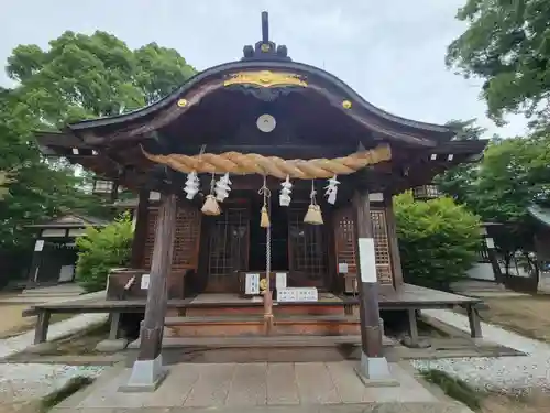 雄郡神社の本殿