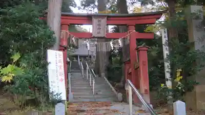諏訪神社の鳥居