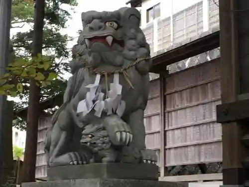 日吉神社の狛犬