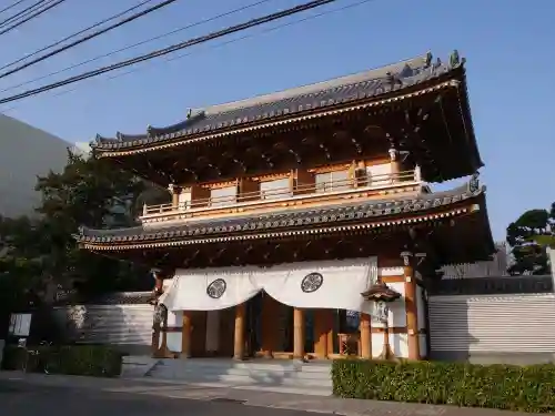 伝通院の山門・神門