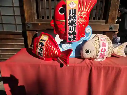 川越氷川神社の{uncategorized: "未分類", other: "その他", undefined: "問題あり", building: "その他建物", grave: "お墓", sacred_gate: "鳥居", guardian: "狛犬", statue: "像", buddha: "仏像", history: "歴史", nature: "自然", garden: "庭園", animal: "動物", pagoda: "塔", temizu: "手水舎", mountain_gate: "山門・神門", sanctuary: "本殿・本堂", subordinate: "末社・摂社", art: "芸術", scenery: "景色", jizo: "地蔵", ema: "絵馬", goshuin: "御朱印", omikuji: "おみくじ", items: "授与品その他", amulet: "お守り", goshuincho: "御朱印帳", eats: "食事", festival: "お祭り", votive_dance: "神楽", shichigosan: "七五三参", wedding: "結婚式", experience: "体験その他", initially: "初詣", around: "周辺", anti_infection: "感染症対策"}