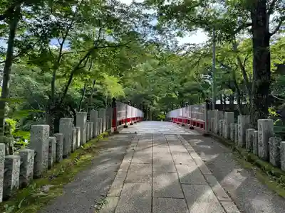 山中諏訪神社(山梨県)