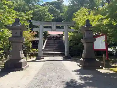 鹿児島神社の{uncategorized: "未分類", other: "その他", undefined: "問題あり", building: "その他建物", grave: "お墓", sacred_gate: "鳥居", guardian: "狛犬", statue: "像", buddha: "仏像", history: "歴史", nature: "自然", garden: "庭園", animal: "動物", pagoda: "塔", temizu: "手水舎", mountain_gate: "山門・神門", sanctuary: "本殿・本堂", subordinate: "末社・摂社", art: "芸術", scenery: "景色", jizo: "地蔵", ema: "絵馬", goshuin: "御朱印", omikuji: "おみくじ", items: "授与品その他", amulet: "お守り", goshuincho: "御朱印帳", eats: "食事", festival: "お祭り", votive_dance: "神楽", shichigosan: "七五三参", wedding: "結婚式", experience: "体験その他", initially: "初詣", around: "周辺", anti_infection: "感染症対策"}