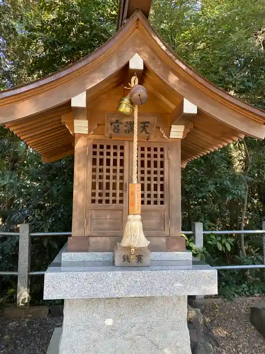 越ヶ谷久伊豆神社の末社・摂社