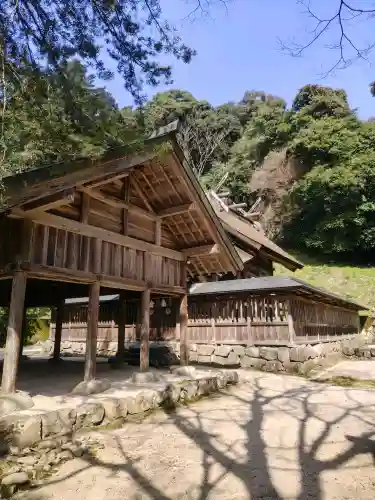 眞名井神社の{uncategorized: "未分類", other: "その他", undefined: "問題あり", building: "その他建物", grave: "お墓", sacred_gate: "鳥居", guardian: "狛犬", statue: "像", buddha: "仏像", history: "歴史", nature: "自然", garden: "庭園", animal: "動物", pagoda: "塔", temizu: "手水舎", mountain_gate: "山門・神門", sanctuary: "本殿・本堂", subordinate: "末社・摂社", art: "芸術", scenery: "景色", jizo: "地蔵", ema: "絵馬", goshuin: "御朱印", omikuji: "おみくじ", items: "授与品その他", amulet: "お守り", goshuincho: "御朱印帳", eats: "食事", festival: "お祭り", votive_dance: "神楽", shichigosan: "七五三参", wedding: "結婚式", experience: "体験その他", initially: "初詣", around: "周辺", anti_infection: "感染症対策"}