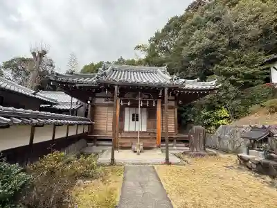 根聖院の{uncategorized: "未分類", other: "その他", undefined: "問題あり", building: "その他建物", grave: "お墓", sacred_gate: "鳥居", guardian: "狛犬", statue: "像", buddha: "仏像", history: "歴史", nature: "自然", garden: "庭園", animal: "動物", pagoda: "塔", temizu: "手水舎", mountain_gate: "山門・神門", sanctuary: "本殿・本堂", subordinate: "末社・摂社", art: "芸術", scenery: "景色", jizo: "地蔵", ema: "絵馬", goshuin: "御朱印", omikuji: "おみくじ", items: "授与品その他", amulet: "お守り", goshuincho: "御朱印帳", eats: "食事", festival: "お祭り", votive_dance: "神楽", shichigosan: "七五三参", wedding: "結婚式", experience: "体験その他", initially: "初詣", around: "周辺", anti_infection: "感染症対策"}