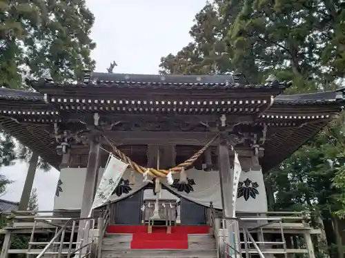 八幡宮の本殿