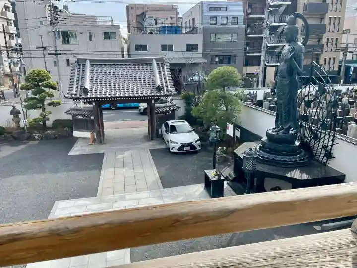 重願寺の{uncategorized: "未分類", other: "その他", undefined: "問題あり", building: "その他建物", grave: "お墓", sacred_gate: "鳥居", guardian: "狛犬", statue: "像", buddha: "仏像", history: "歴史", nature: "自然", garden: "庭園", animal: "動物", pagoda: "塔", temizu: "手水舎", mountain_gate: "山門・神門", sanctuary: "本殿・本堂", subordinate: "末社・摂社", art: "芸術", scenery: "景色", jizo: "地蔵", ema: "絵馬", goshuin: "御朱印", omikuji: "おみくじ", items: "授与品その他", amulet: "お守り", goshuincho: "御朱印帳", eats: "食事", festival: "お祭り", votive_dance: "神楽", shichigosan: "七五三参", wedding: "結婚式", experience: "体験その他", initially: "初詣", around: "周辺", anti_infection: "感染症対策"}