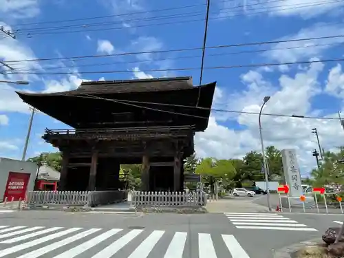 甚目寺の山門・神門