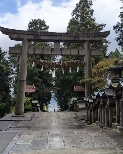 宝山寺の鳥居