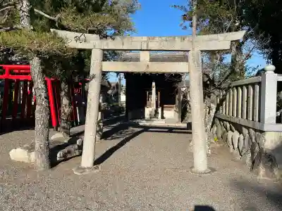 八幡神社の{uncategorized: "未分類", other: "その他", undefined: "問題あり", building: "その他建物", grave: "お墓", sacred_gate: "鳥居", guardian: "狛犬", statue: "像", buddha: "仏像", history: "歴史", nature: "自然", garden: "庭園", animal: "動物", pagoda: "塔", temizu: "手水舎", mountain_gate: "山門・神門", sanctuary: "本殿・本堂", subordinate: "末社・摂社", art: "芸術", scenery: "景色", jizo: "地蔵", ema: "絵馬", goshuin: "御朱印", omikuji: "おみくじ", items: "授与品その他", amulet: "お守り", goshuincho: "御朱印帳", eats: "食事", festival: "お祭り", votive_dance: "神楽", shichigosan: "七五三参", wedding: "結婚式", experience: "体験その他", initially: "初詣", around: "周辺", anti_infection: "感染症対策"}
