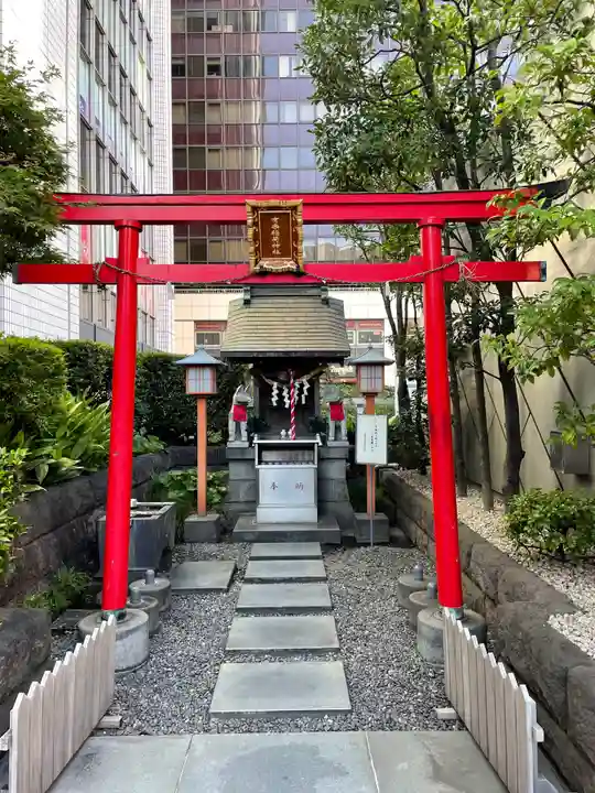 有楽稲荷神社の鳥居