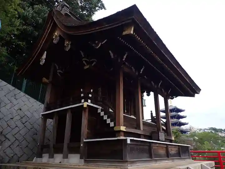 中山寺の本殿・本堂