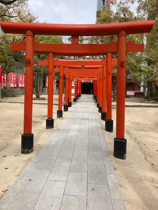 楠本稲荷神社(湊川神社末社)(兵庫県)