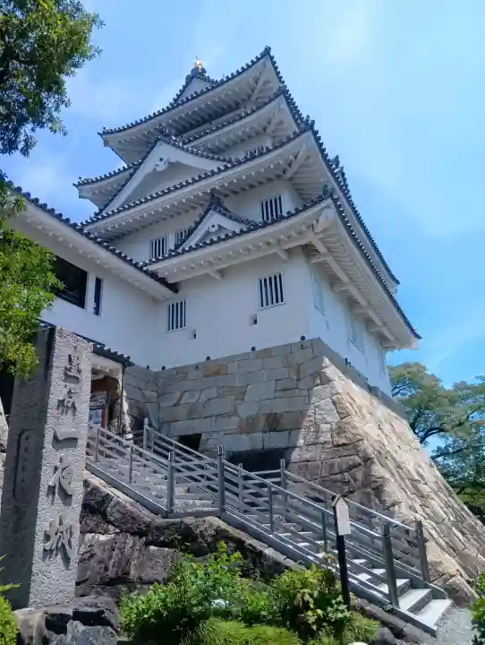 豊國神社の{uncategorized: "未分類", other: "その他", undefined: "問題あり", building: "その他建物", grave: "お墓", sacred_gate: "鳥居", guardian: "狛犬", statue: "像", buddha: "仏像", history: "歴史", nature: "自然", garden: "庭園", animal: "動物", pagoda: "塔", temizu: "手水舎", mountain_gate: "山門・神門", sanctuary: "本殿・本堂", subordinate: "末社・摂社", art: "芸術", scenery: "景色", jizo: "地蔵", ema: "絵馬", goshuin: "御朱印", omikuji: "おみくじ", items: "授与品その他", amulet: "お守り", goshuincho: "御朱印帳", eats: "食事", festival: "お祭り", votive_dance: "神楽", shichigosan: "七五三参", wedding: "結婚式", experience: "体験その他", initially: "初詣", around: "周辺", anti_infection: "感染症対策"}