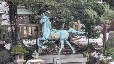 走落神社の{uncategorized: "未分類", other: "その他", undefined: "問題あり", building: "その他建物", grave: "お墓", sacred_gate: "鳥居", guardian: "狛犬", statue: "像", buddha: "仏像", history: "歴史", nature: "自然", garden: "庭園", animal: "動物", pagoda: "塔", temizu: "手水舎", mountain_gate: "山門・神門", sanctuary: "本殿・本堂", subordinate: "末社・摂社", art: "芸術", scenery: "景色", jizo: "地蔵", ema: "絵馬", goshuin: "御朱印", omikuji: "おみくじ", items: "授与品その他", amulet: "お守り", goshuincho: "御朱印帳", eats: "食事", festival: "お祭り", votive_dance: "神楽", shichigosan: "七五三参", wedding: "結婚式", experience: "体験その他", initially: "初詣", around: "周辺", anti_infection: "感染症対策"}