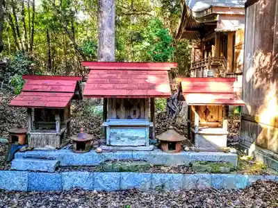 白山社(桧原白山社)の末社・摂社