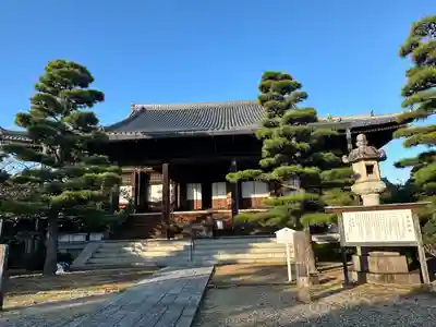 常楽寺の本殿・本堂