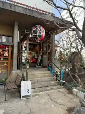 経王寺の{uncategorized: "未分類", other: "その他", undefined: "問題あり", building: "その他建物", grave: "お墓", sacred_gate: "鳥居", guardian: "狛犬", statue: "像", buddha: "仏像", history: "歴史", nature: "自然", garden: "庭園", animal: "動物", pagoda: "塔", temizu: "手水舎", mountain_gate: "山門・神門", sanctuary: "本殿・本堂", subordinate: "末社・摂社", art: "芸術", scenery: "景色", jizo: "地蔵", ema: "絵馬", goshuin: "御朱印", omikuji: "おみくじ", items: "授与品その他", amulet: "お守り", goshuincho: "御朱印帳", eats: "食事", festival: "お祭り", votive_dance: "神楽", shichigosan: "七五三参", wedding: "結婚式", experience: "体験その他", initially: "初詣", around: "周辺", anti_infection: "感染症対策"}
