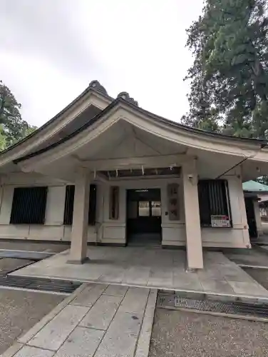白山比咩神社の{uncategorized: "未分類", other: "その他", undefined: "問題あり", building: "その他建物", grave: "お墓", sacred_gate: "鳥居", guardian: "狛犬", statue: "像", buddha: "仏像", history: "歴史", nature: "自然", garden: "庭園", animal: "動物", pagoda: "塔", temizu: "手水舎", mountain_gate: "山門・神門", sanctuary: "本殿・本堂", subordinate: "末社・摂社", art: "芸術", scenery: "景色", jizo: "地蔵", ema: "絵馬", goshuin: "御朱印", omikuji: "おみくじ", items: "授与品その他", amulet: "お守り", goshuincho: "御朱印帳", eats: "食事", festival: "お祭り", votive_dance: "神楽", shichigosan: "七五三参", wedding: "結婚式", experience: "体験その他", initially: "初詣", around: "周辺", anti_infection: "感染症対策"}
