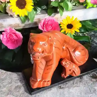 彌彦神社　(伊夜日子神社)の像