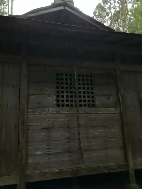 十二所神社の{uncategorized: "未分類", other: "その他", undefined: "問題あり", building: "その他建物", grave: "お墓", sacred_gate: "鳥居", guardian: "狛犬", statue: "像", buddha: "仏像", history: "歴史", nature: "自然", garden: "庭園", animal: "動物", pagoda: "塔", temizu: "手水舎", mountain_gate: "山門・神門", sanctuary: "本殿・本堂", subordinate: "末社・摂社", art: "芸術", scenery: "景色", jizo: "地蔵", ema: "絵馬", goshuin: "御朱印", omikuji: "おみくじ", items: "授与品その他", amulet: "お守り", goshuincho: "御朱印帳", eats: "食事", festival: "お祭り", votive_dance: "神楽", shichigosan: "七五三参", wedding: "結婚式", experience: "体験その他", initially: "初詣", around: "周辺", anti_infection: "感染症対策"}