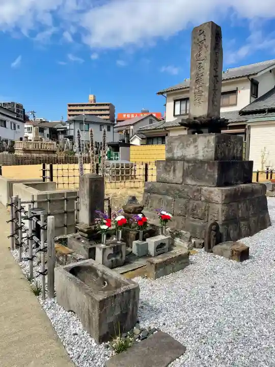 浄瀧寺の{uncategorized: "未分類", other: "その他", undefined: "問題あり", building: "その他建物", grave: "お墓", sacred_gate: "鳥居", guardian: "狛犬", statue: "像", buddha: "仏像", history: "歴史", nature: "自然", garden: "庭園", animal: "動物", pagoda: "塔", temizu: "手水舎", mountain_gate: "山門・神門", sanctuary: "本殿・本堂", subordinate: "末社・摂社", art: "芸術", scenery: "景色", jizo: "地蔵", ema: "絵馬", goshuin: "御朱印", omikuji: "おみくじ", items: "授与品その他", amulet: "お守り", goshuincho: "御朱印帳", eats: "食事", festival: "お祭り", votive_dance: "神楽", shichigosan: "七五三参", wedding: "結婚式", experience: "体験その他", initially: "初詣", around: "周辺", anti_infection: "感染症対策"}