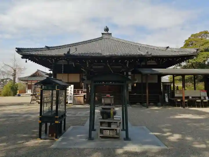 大安寺の本殿・本堂
