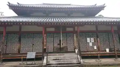 西大寺の本殿・本堂