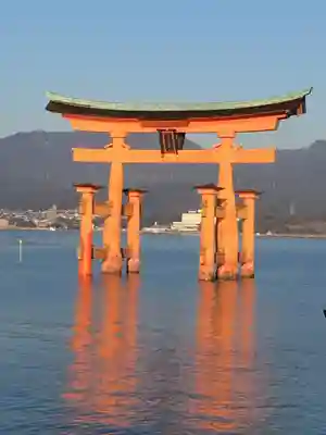 厳島神社の鳥居
