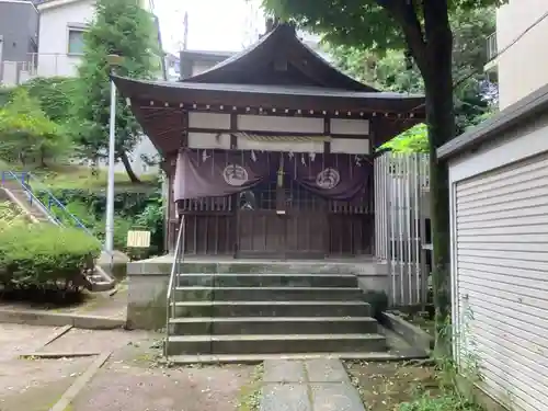 出世稲荷神社（春日稲荷神社）の本殿・本堂