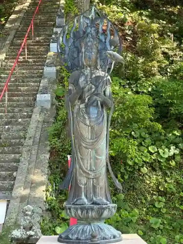 清雲寺の{uncategorized: "未分類", other: "その他", undefined: "問題あり", building: "その他建物", grave: "お墓", sacred_gate: "鳥居", guardian: "狛犬", statue: "像", buddha: "仏像", history: "歴史", nature: "自然", garden: "庭園", animal: "動物", pagoda: "塔", temizu: "手水舎", mountain_gate: "山門・神門", sanctuary: "本殿・本堂", subordinate: "末社・摂社", art: "芸術", scenery: "景色", jizo: "地蔵", ema: "絵馬", goshuin: "御朱印", omikuji: "おみくじ", items: "授与品その他", amulet: "お守り", goshuincho: "御朱印帳", eats: "食事", festival: "お祭り", votive_dance: "神楽", shichigosan: "七五三参", wedding: "結婚式", experience: "体験その他", initially: "初詣", around: "周辺", anti_infection: "感染症対策"}