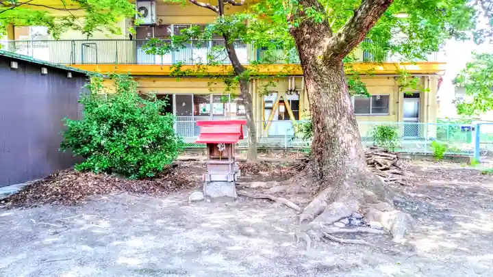 津島社(岩塚津島社)の末社・摂社