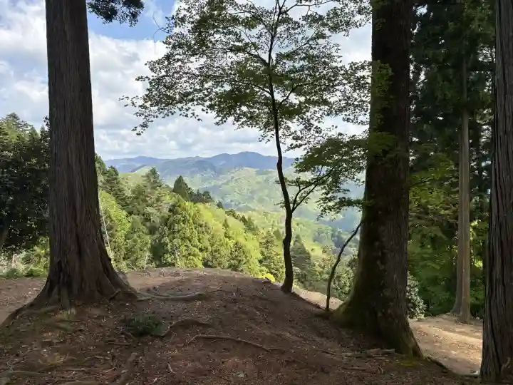 光明寺の{uncategorized: "未分類", other: "その他", undefined: "問題あり", building: "その他建物", grave: "お墓", sacred_gate: "鳥居", guardian: "狛犬", statue: "像", buddha: "仏像", history: "歴史", nature: "自然", garden: "庭園", animal: "動物", pagoda: "塔", temizu: "手水舎", mountain_gate: "山門・神門", sanctuary: "本殿・本堂", subordinate: "末社・摂社", art: "芸術", scenery: "景色", jizo: "地蔵", ema: "絵馬", goshuin: "御朱印", omikuji: "おみくじ", items: "授与品その他", amulet: "お守り", goshuincho: "御朱印帳", eats: "食事", festival: "お祭り", votive_dance: "神楽", shichigosan: "七五三参", wedding: "結婚式", experience: "体験その他", initially: "初詣", around: "周辺", anti_infection: "感染症対策"}
