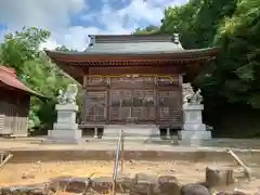 白山神社の本殿