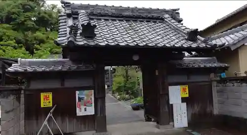 宝乗院の山門