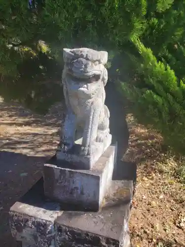 三騎神社の狛犬