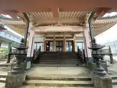 西光寺の本殿