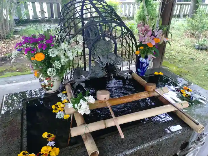 若宮神明社の{uncategorized: "未分類", other: "その他", undefined: "問題あり", building: "その他建物", grave: "お墓", sacred_gate: "鳥居", guardian: "狛犬", statue: "像", buddha: "仏像", history: "歴史", nature: "自然", garden: "庭園", animal: "動物", pagoda: "塔", temizu: "手水舎", mountain_gate: "山門・神門", sanctuary: "本殿・本堂", subordinate: "末社・摂社", art: "芸術", scenery: "景色", jizo: "地蔵", ema: "絵馬", goshuin: "御朱印", omikuji: "おみくじ", items: "授与品その他", amulet: "お守り", goshuincho: "御朱印帳", eats: "食事", festival: "お祭り", votive_dance: "神楽", shichigosan: "七五三参", wedding: "結婚式", experience: "体験その他", initially: "初詣", around: "周辺", anti_infection: "感染症対策"}
