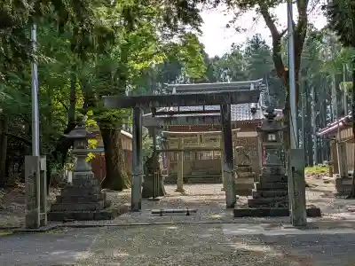 猪毛利谷神社の{uncategorized: "未分類", other: "その他", undefined: "問題あり", building: "その他建物", grave: "お墓", sacred_gate: "鳥居", guardian: "狛犬", statue: "像", buddha: "仏像", history: "歴史", nature: "自然", garden: "庭園", animal: "動物", pagoda: "塔", temizu: "手水舎", mountain_gate: "山門・神門", sanctuary: "本殿・本堂", subordinate: "末社・摂社", art: "芸術", scenery: "景色", jizo: "地蔵", ema: "絵馬", goshuin: "御朱印", omikuji: "おみくじ", items: "授与品その他", amulet: "お守り", goshuincho: "御朱印帳", eats: "食事", festival: "お祭り", votive_dance: "神楽", shichigosan: "七五三参", wedding: "結婚式", experience: "体験その他", initially: "初詣", around: "周辺", anti_infection: "感染症対策"}