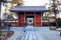 霊鷲院の山門・神門